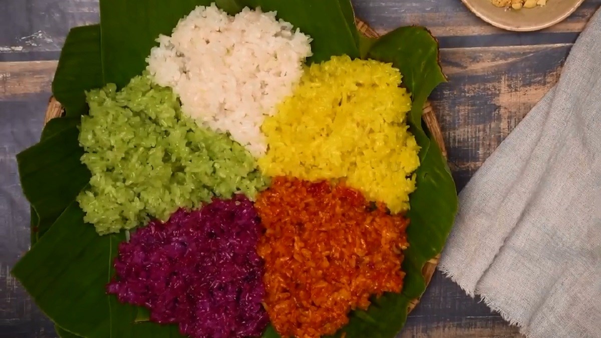 100g xôi bao nhiêu calo? Lượng calo theo loại xôi, đối tượng phù hợp, thời điểm nên ăn