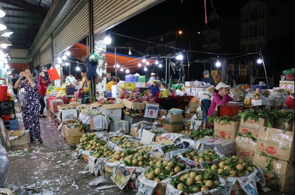 Hoạt động buôn bán và cơ sở hạ tầng tại chợ