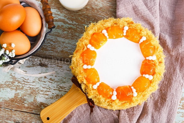 Bánh bông lan trứng muối bao nhiêu calo? Thành phần dinh dưỡng, yếu tố tăng calo, nguy cơ tăng cân