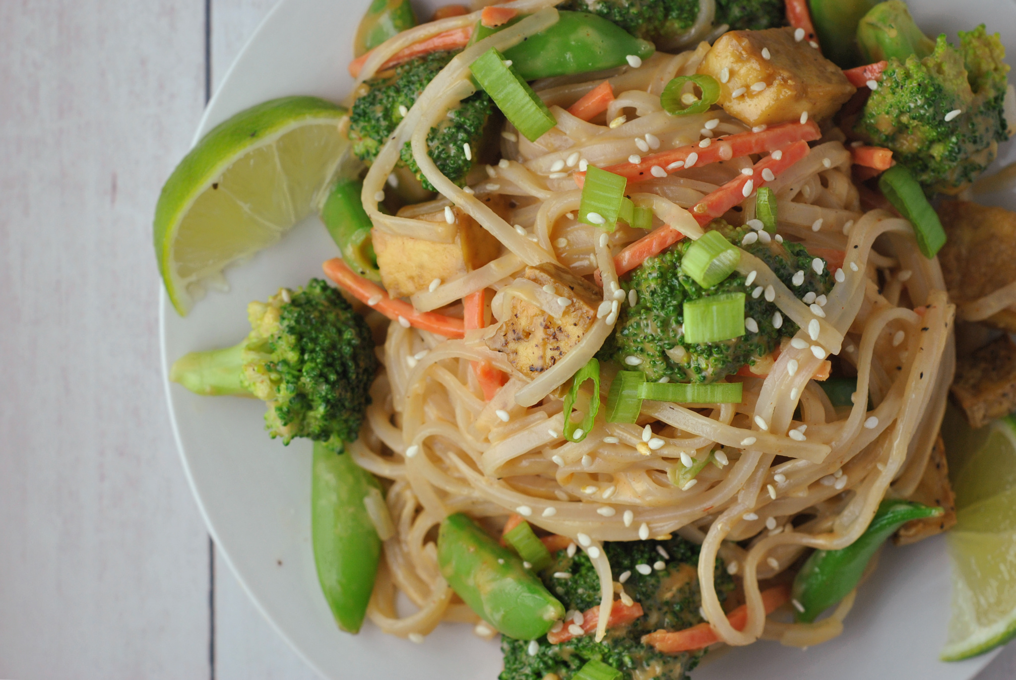 Bún gạo lứt bao nhiêu calo? Lượng calo từng loại, ảnh hưởng cân nặng, so với bún khác