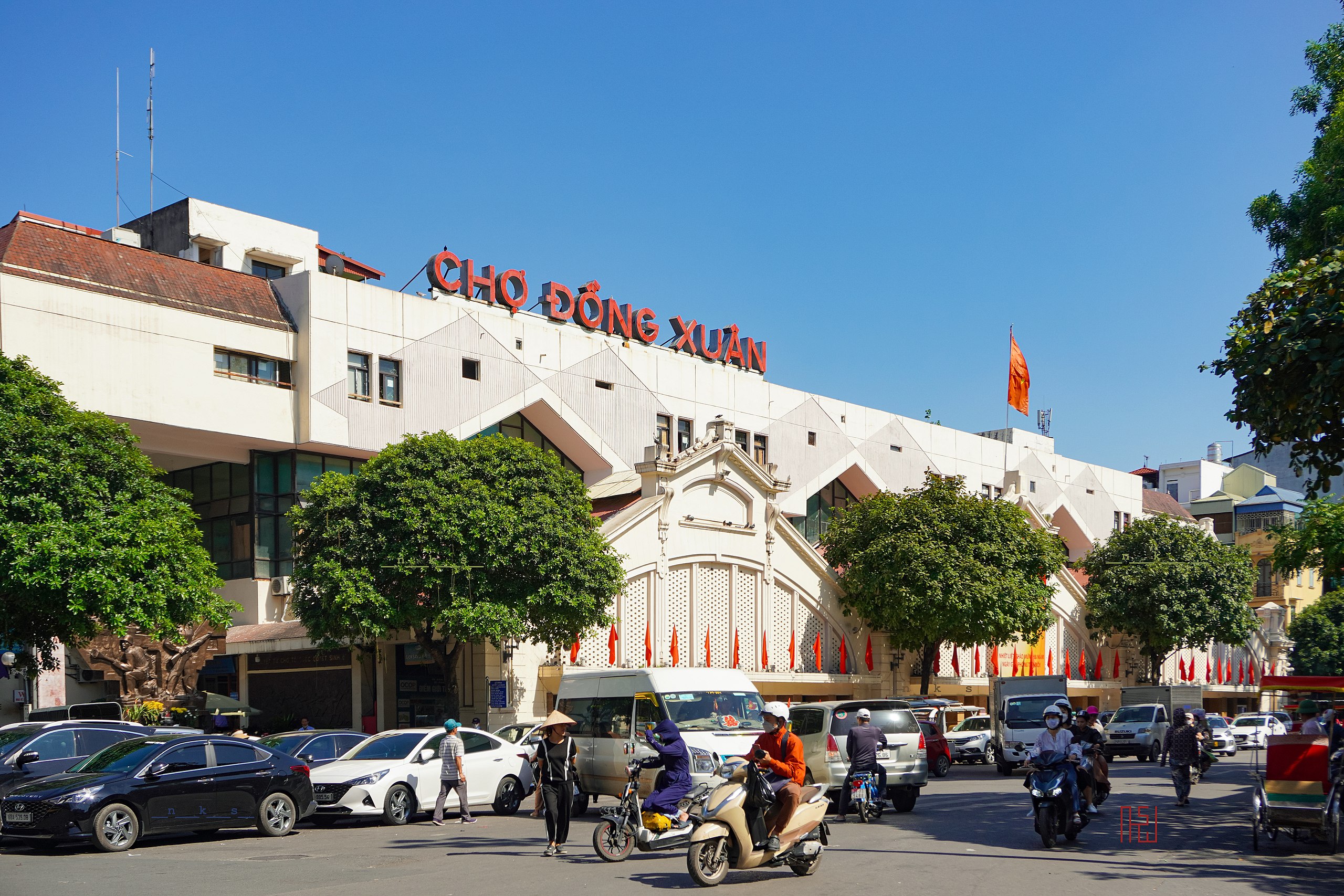 Chợ Đồng Xuân - Hà Nội điểm đến văn hóa truyền thống và trung tâm mua sắm sầm uất dành cho du khách