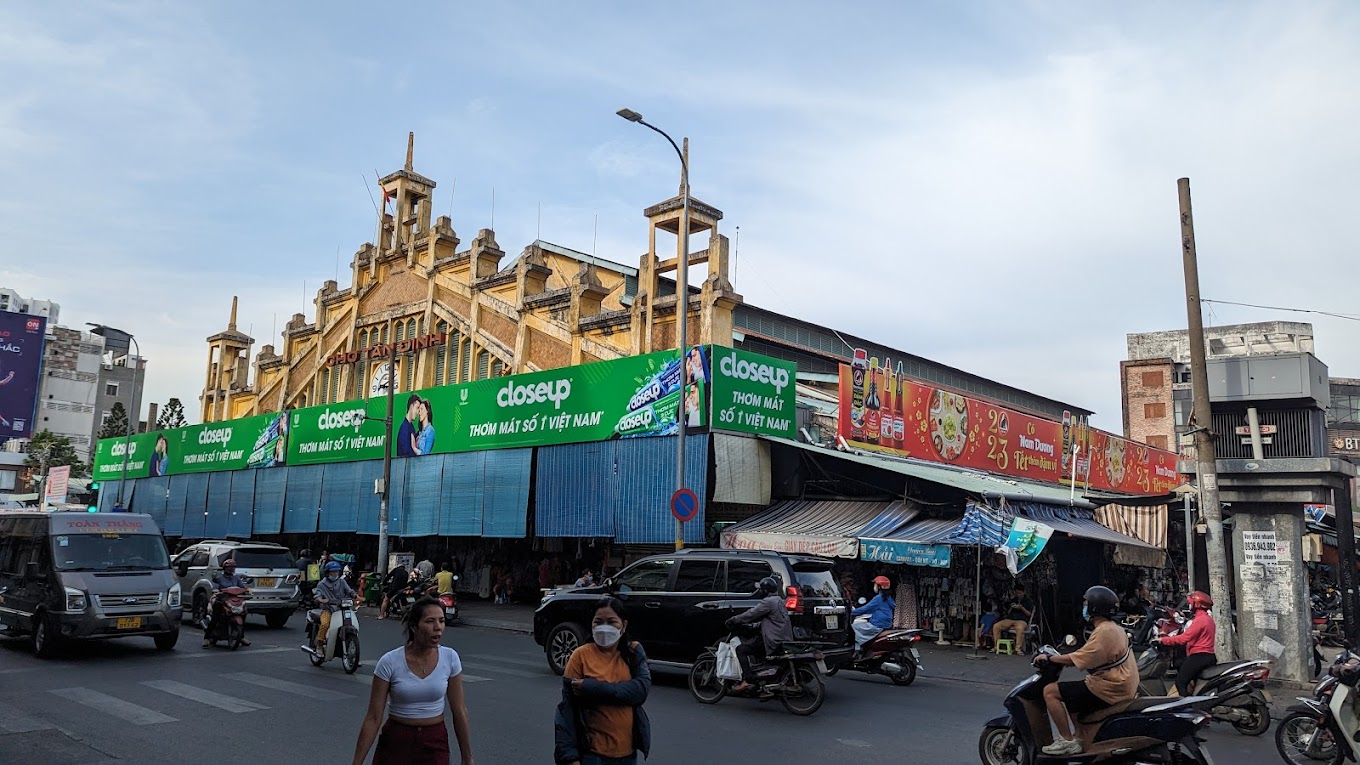 Chợ Tân Định ở quận 1 Thành phố Hồ Chí Minh đặc sản văn hóa mua sắm và món ngon địa phương