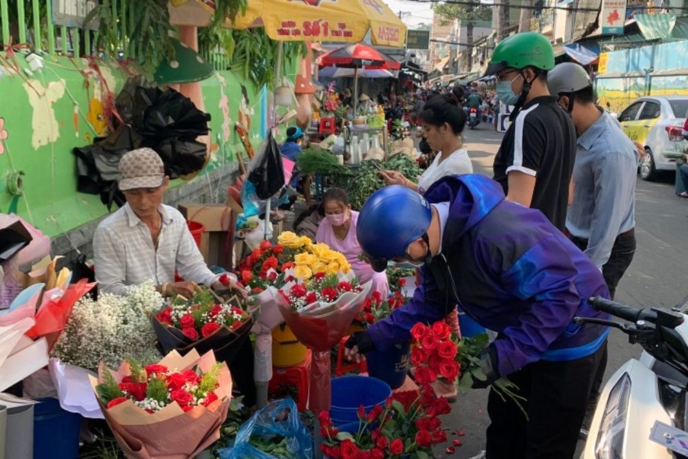 Chợ hoa đầu mối Đầm Sen: Tổng quan, hoạt động phân phối, vai trò chuỗi cung ứng, thắc mắc thường gặp
