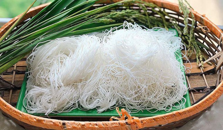 Miến bao nhiêu calo? Thành phần dinh dưỡng, mức năng lượng trong 100g, so sánh với cơm phở bún