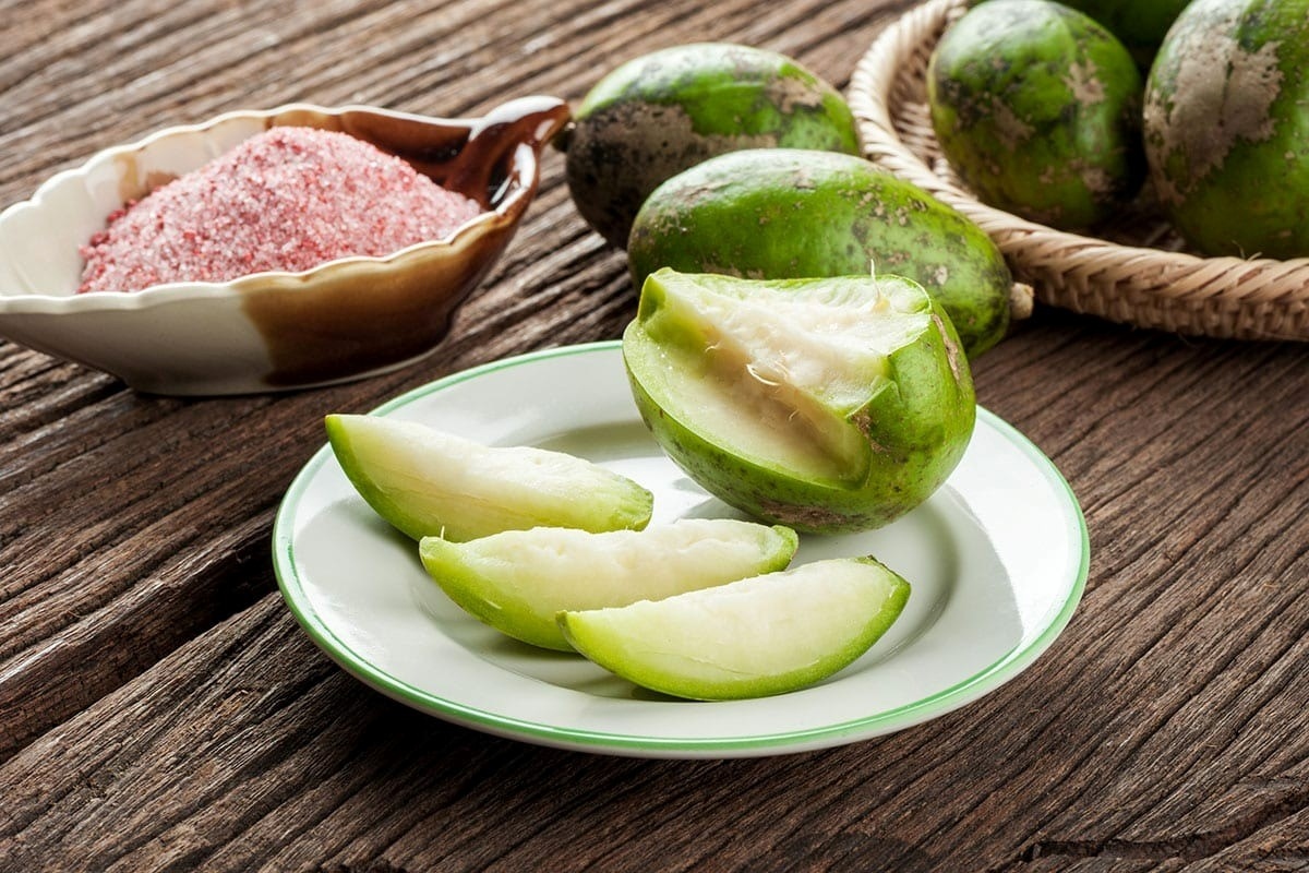 Quả cóc bao nhiêu calo? Thành phần dinh dưỡng, ảnh hưởng cân nặng, so sánh với trái cây khác