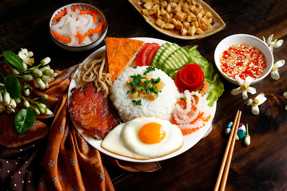 1 dĩa cơm tấm bao nhiêu calo, protein? Thành phần dinh dưỡng, các loại cơm tấm phổ biến, hiệu quả ăn kiêng, chỉ số đường huyết