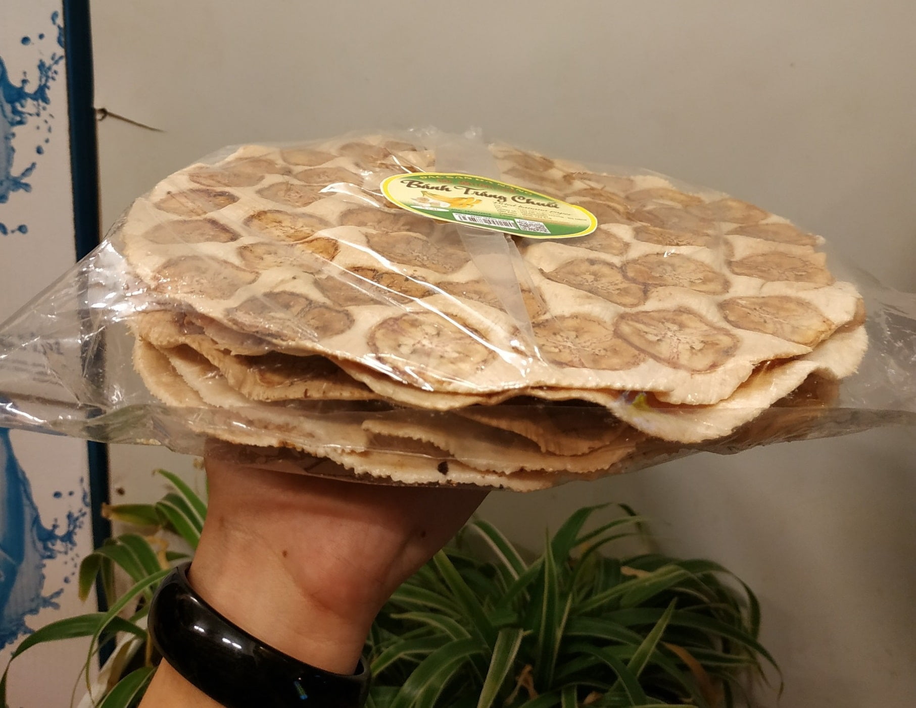 Bánh tráng chuối nướng bao nhiêu calo? Lượng calo, thành phần chế biến, ảnh hưởng cân nặng, sự thật ít biết