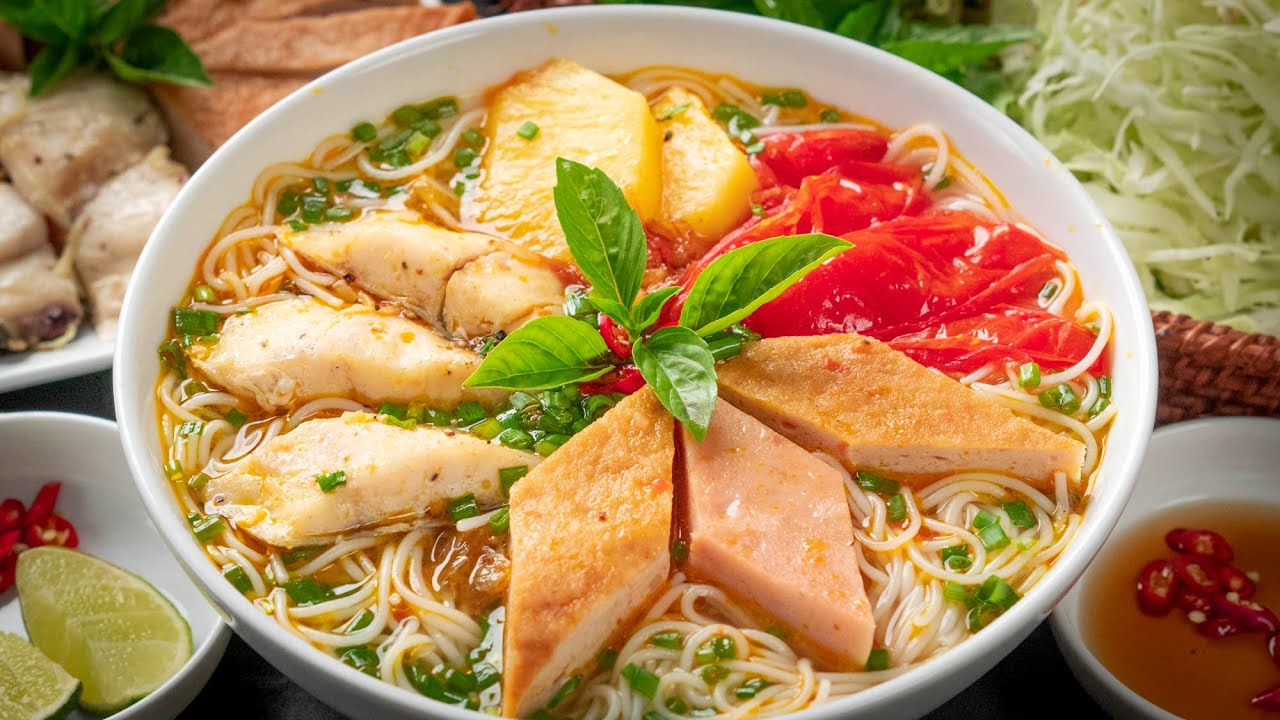 Bún cá bao nhiêu calo? Loại cá sử dụng, khẩu phần ăn, thành phần gây tăng năng lượng, phù hợp chế độ eat-clean