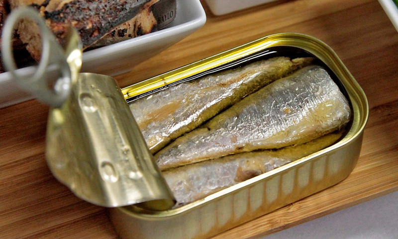 Cá hộp bao nhiêu calo, protein? Thành phần dinh dưỡng, so với thịt trứng, cách chọn và sử dụng