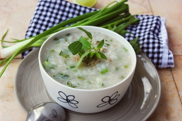 Lợi ích và lưu ý khi ăn cháo thịt bằm trong chế độ ăn Lợi ích và lưu ý khi ăn cháo thịt bằm trong chế độ ăn