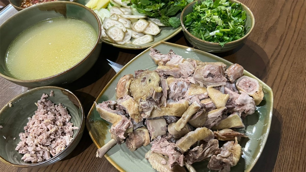 So sánh cháo vịt với các món cháo khác về lượng calo và dinh dưỡng So sánh cháo vịt với các món cháo khác về lượng calo và dinh dưỡng