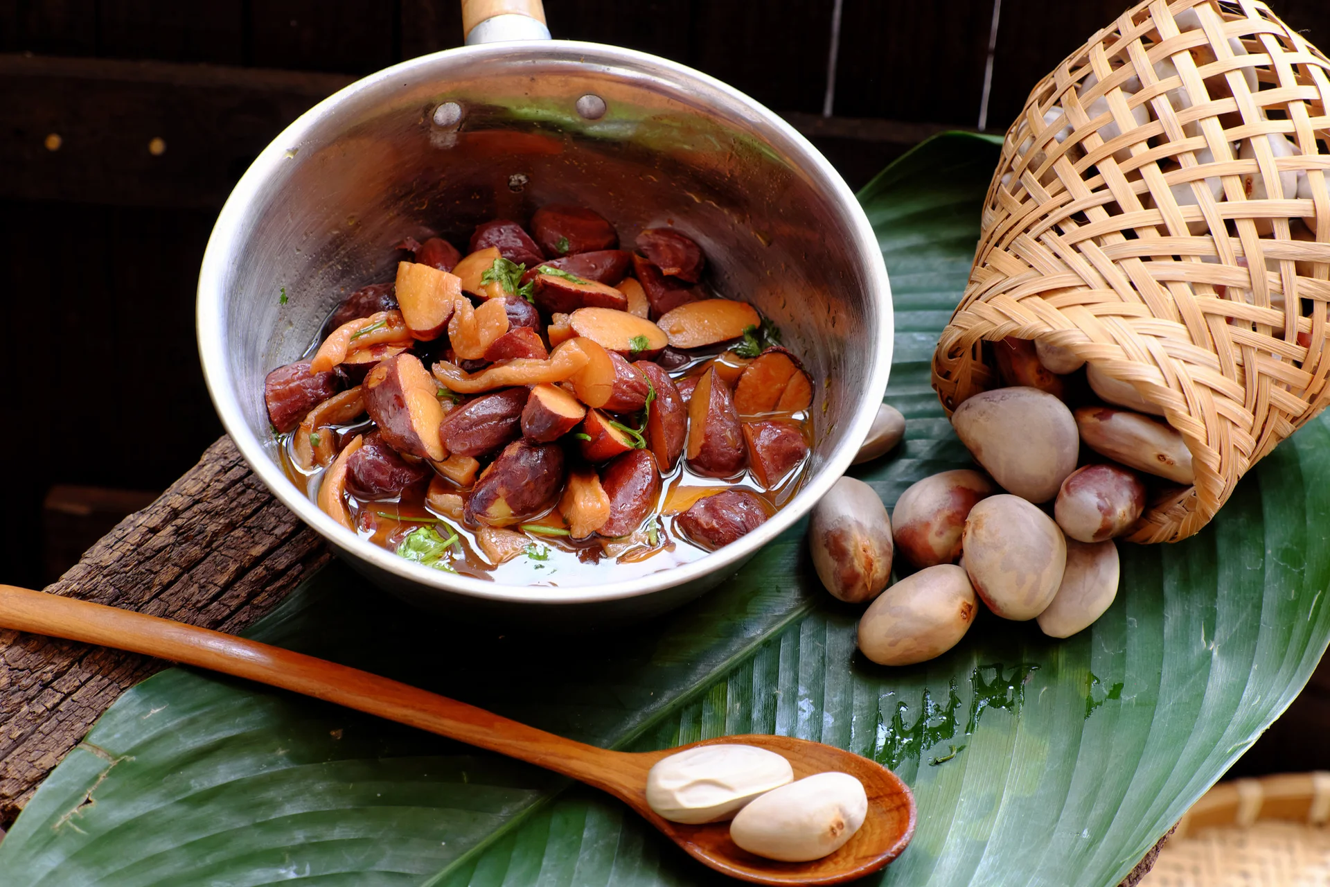 Hạt mít bao nhiêu calo? Ảnh hưởng cân nặng, thành phần dinh dưỡng, lợi ích tiêu hóa, cách ăn phù hợp