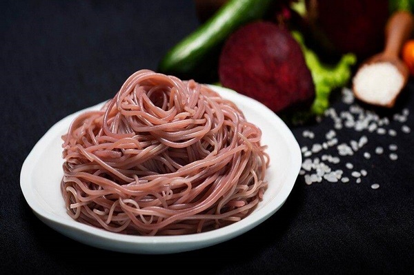 So sánh và cách chế biến mì gạo lứt hiệu quả So sánh và cách chế biến mì gạo lứt hiệu quả