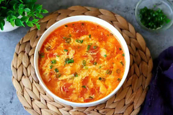 Canh cà chua trứng bao nhiêu calo? Thành phần dinh dưỡng, có béo không, so với các món canh khác