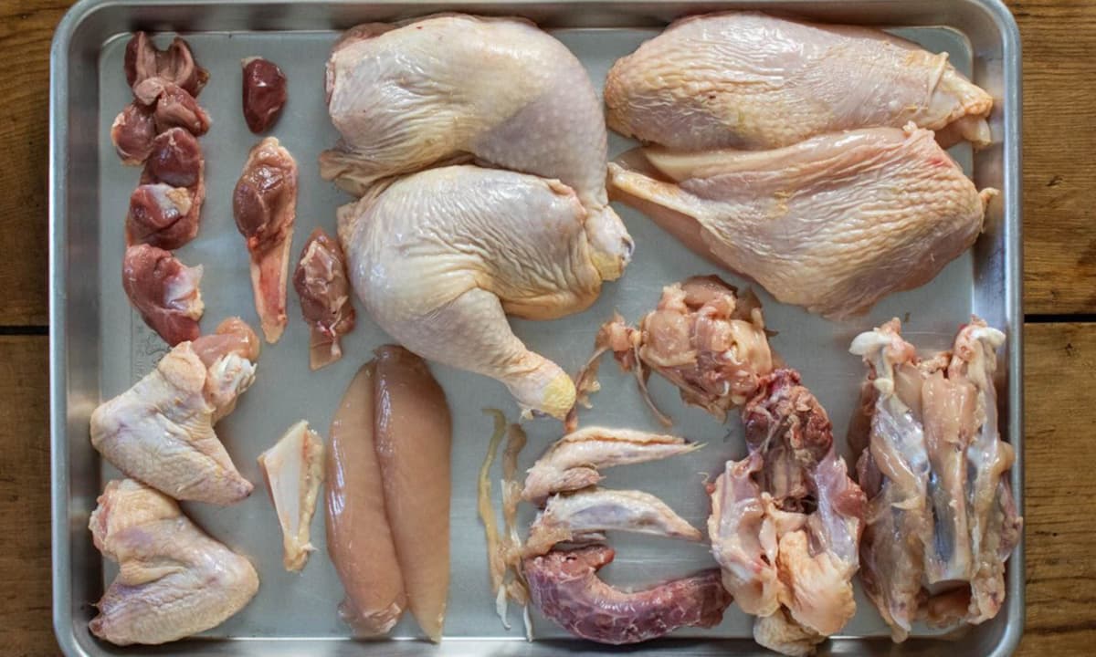 Thịt gà xào tỏi có sao không, thành phần dinh dưỡng, tác động sức khỏe, lưu ý khi chế biến