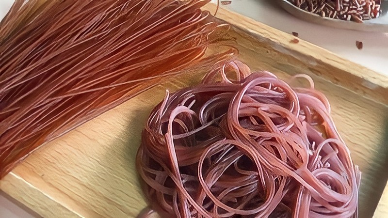 Mì gạo lứt bao nhiêu calo? Giá trị dinh dưỡng, lợi ích sức khỏe, cách chế biến