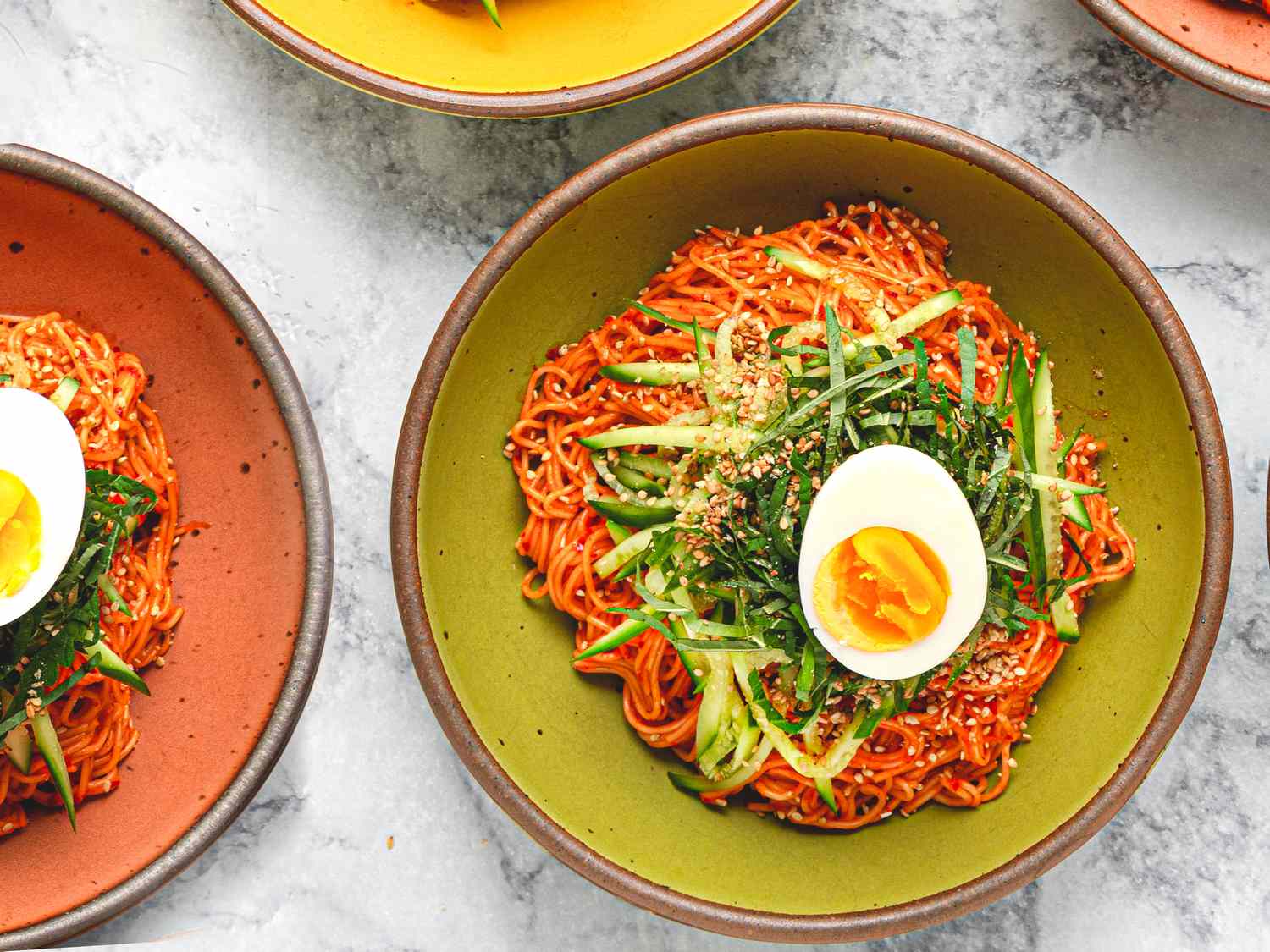Miến trộn bao nhiêu calo? Thành phần quyết định calo, calo theo loại, ảnh hưởng đến cân nặng
