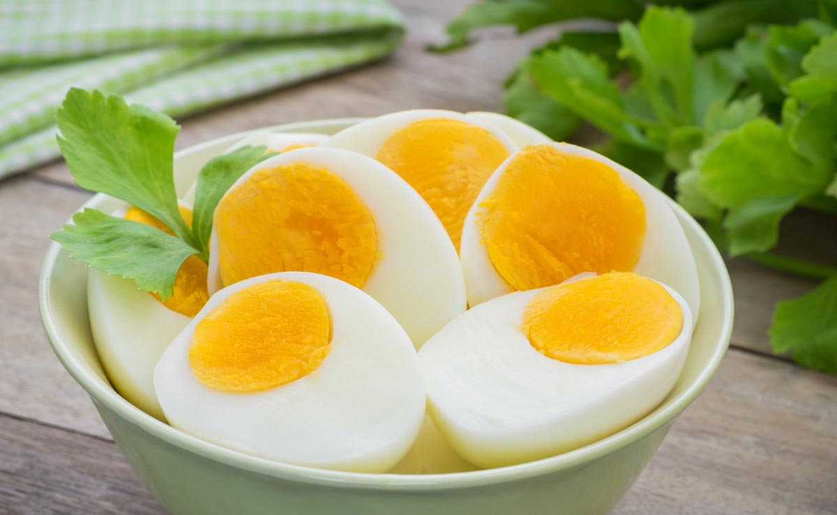 Mùng 1 ăn trứng gà có sao không, liên hệ niềm tin dân gian và góc nhìn khoa học