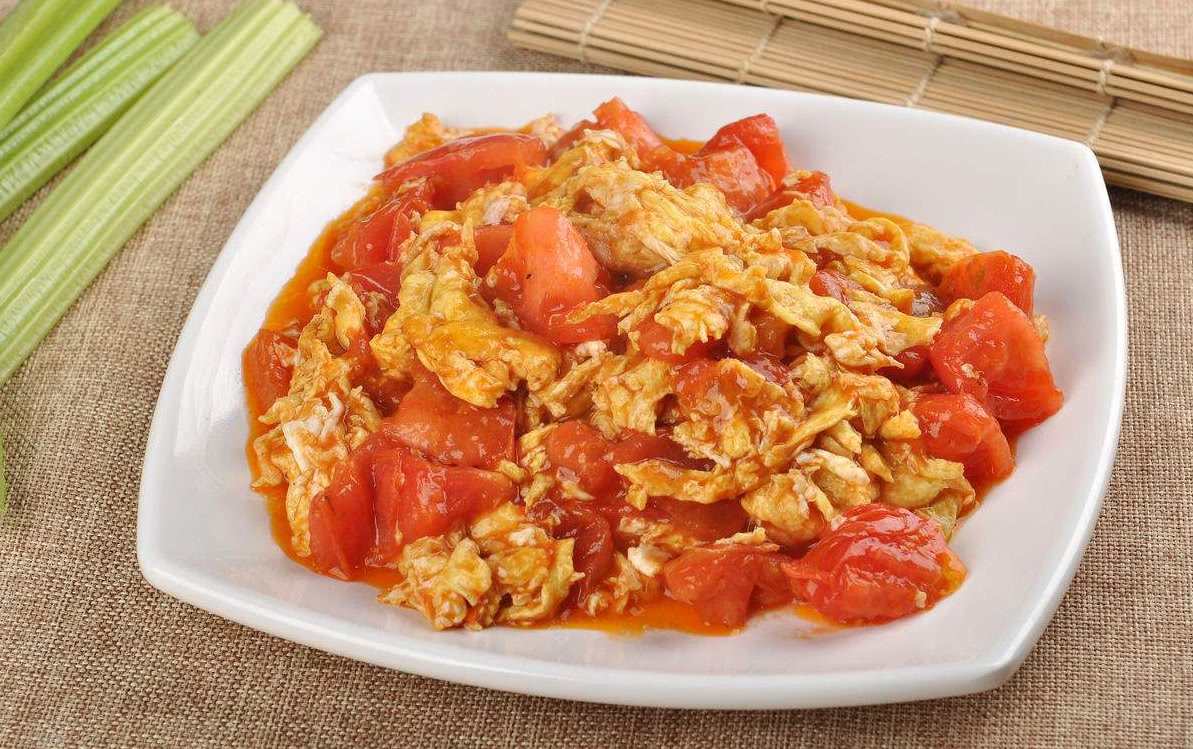 Trứng xào cà chua bao nhiêu calo? Nguồn năng lượng, khẩu phần dinh dưỡng, cách tính thay đổi calo