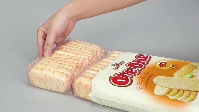 Phân tích và so sánh bánh gạo với các loại thực phẩm khác